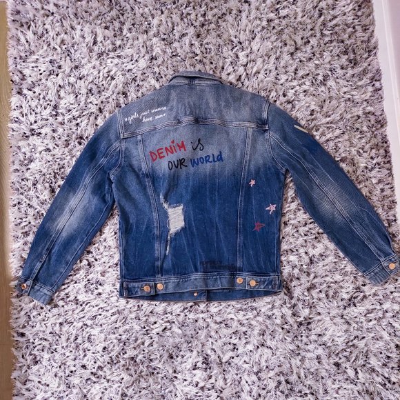 Colourful Graffiti Guess Denim Streetwear Jacket - Picture 2 of 15
